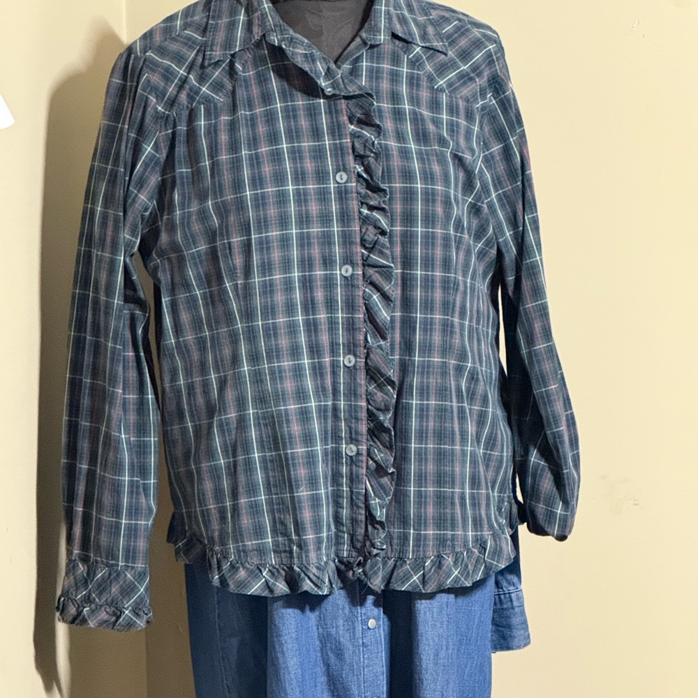 Plaid Ruffle Button-Up Shirt - Picture 3 of 14